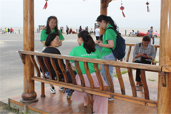 035aff84174f41cf9aec854530656a93.jpg 队员采访2.jpg