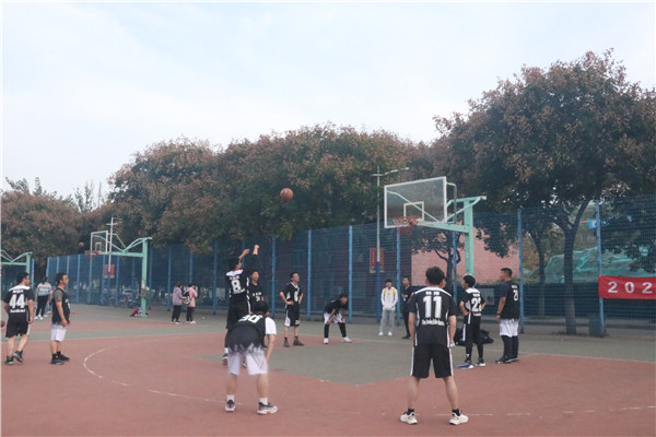 篮球赛1.JPG