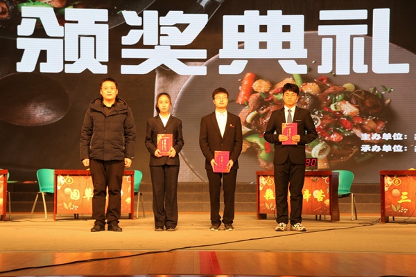 cd4b742a287b411d9c60ae4deb9d1b77.jpg b.JPG