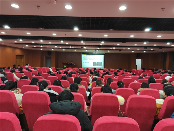 f391dbcf4a7942929d1cd196f1765049.jpg 现场.jpg