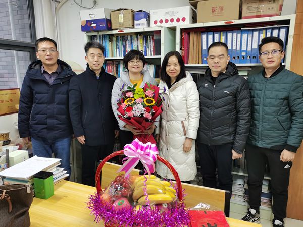 看望王敏教授.jpg